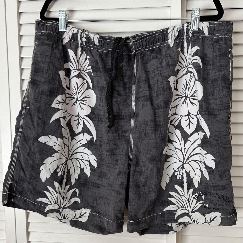 Tommy Bahama Relax swim shorts bathing suit trunks lined floral tropical Size XL
